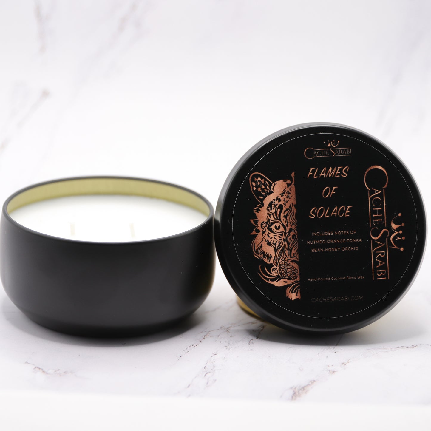 Our Flames Of Solace Black Tin provides an indulgent escape with notes of nutmeg & orange, tonka bean, and honey orchid. Ideal for those on the go, the luxe black tin is perfect for travel or for adorning the smallest of spaces.